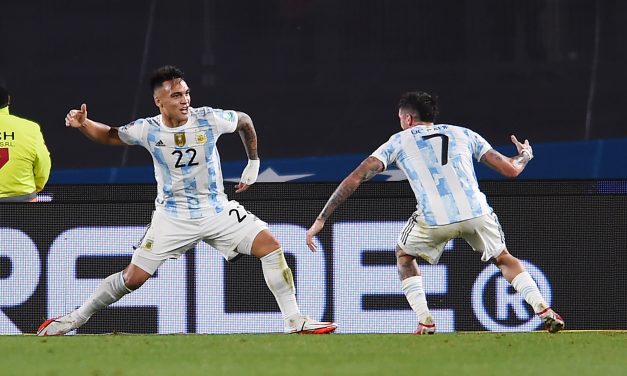 Argentina – Uruguay: Lautaro Martínez metió su gol y se largó a llorar en el banco