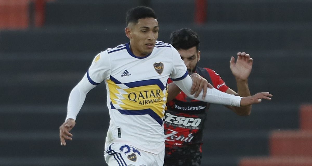 El futuro de Ezequiel Fernández podría estar lejos de Boca