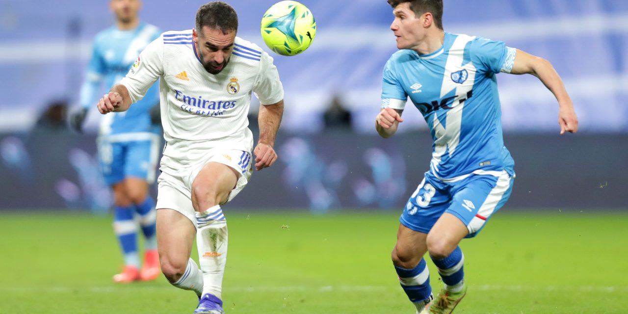 La Liga de España: La frustración de Fran García tras la derrota del Rayo Vallecano ante el Real Madrid