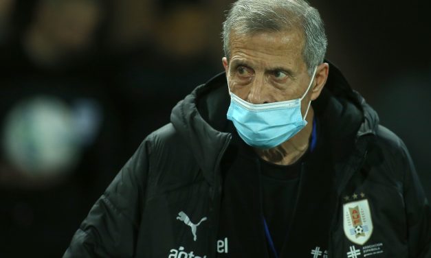 Malas noticias para Tabárez, una figura de Uruguay esta en duda para enfrentar a la Argentina