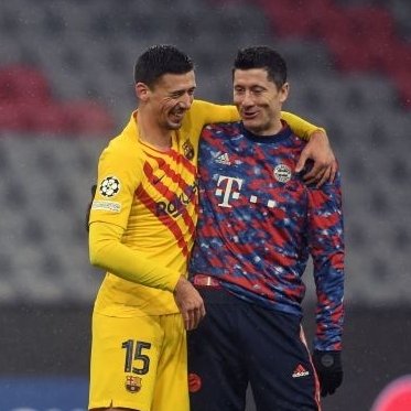 Champions League: Lenglet explicó su foto sonriendo con Lewandowski tras el fracaso del Barcelona ante el Bayern Múnich