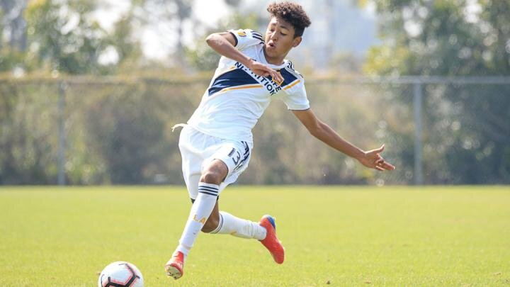 ¿Jugará para México o Estados Unidos? Mauricio Cuevas es una joya de 18 años que acaba de arribar a Europa y es la gran promesa de CONCACAF