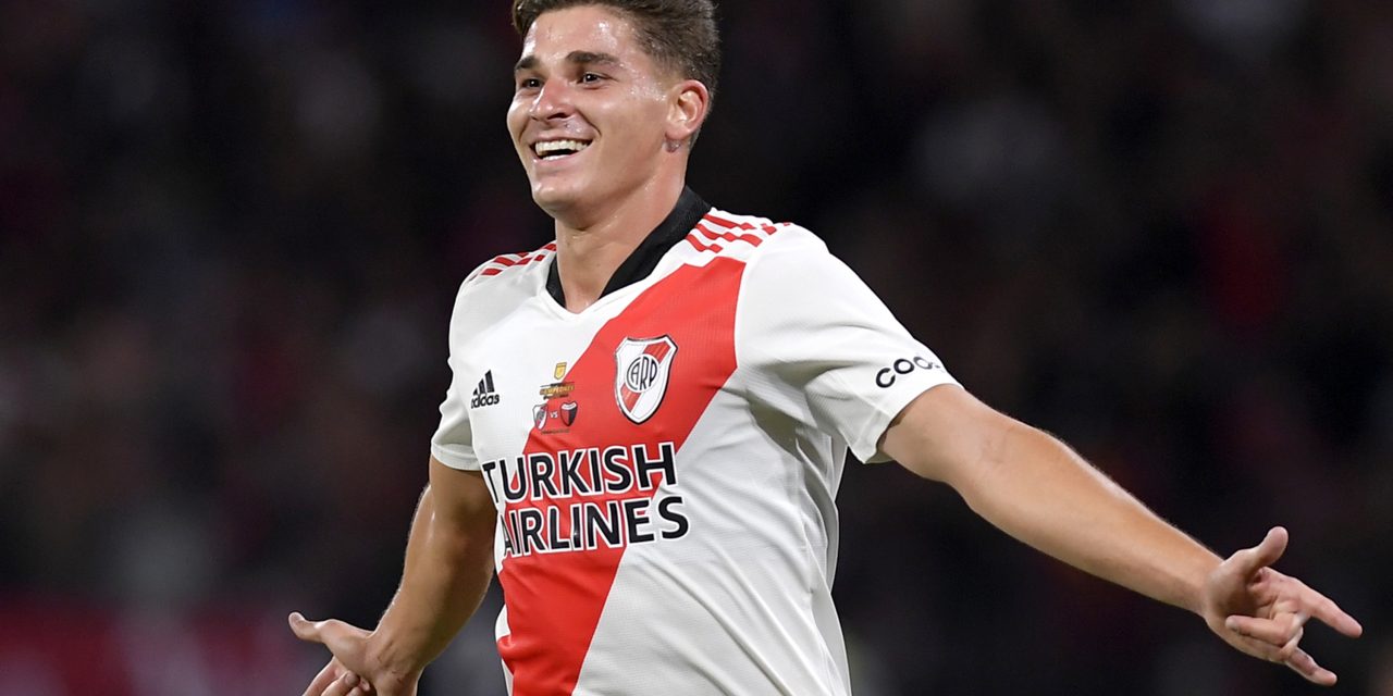 Julián Álvarez a un paso de irse de River: Un club de la Premier League pagaría su cláusula