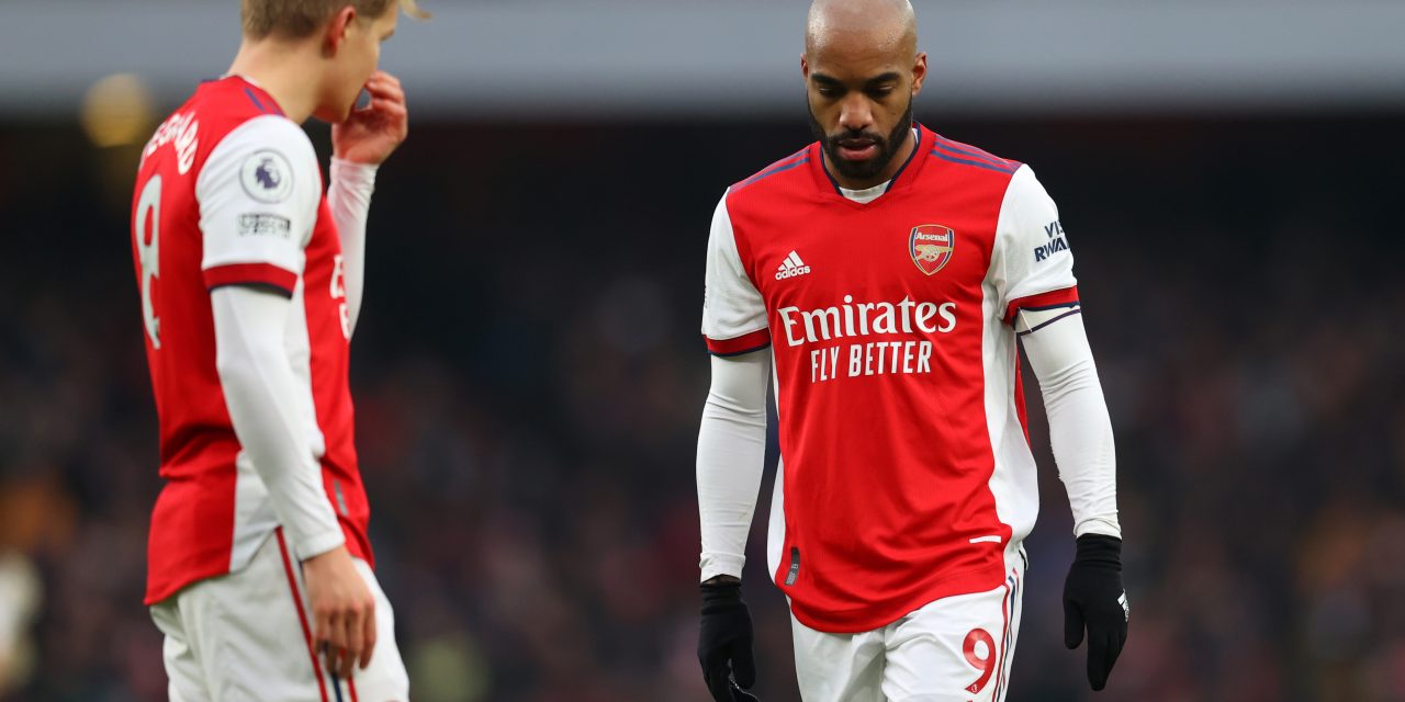 Alexandre Lacazette no continuaría en el Arsenal y lo buscan desde Turquía