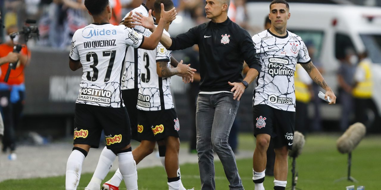 Brasil: Sylvinho es despedido del Corinthians