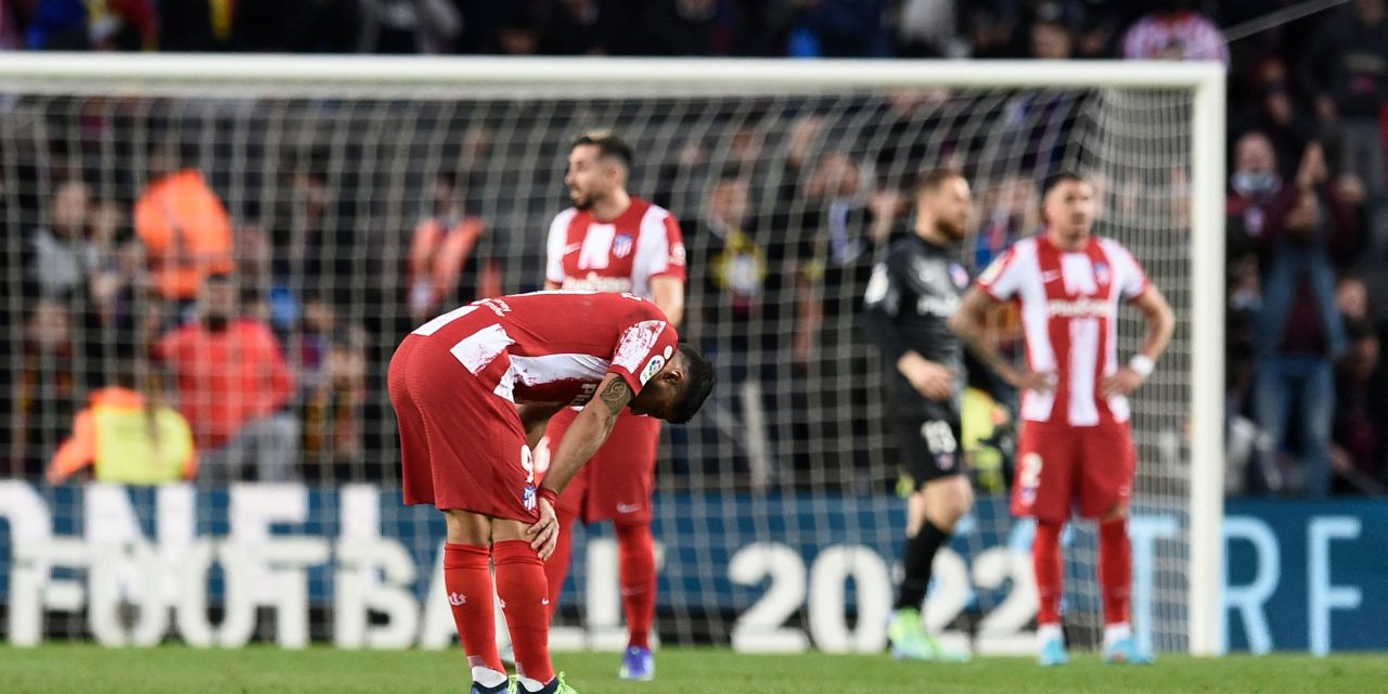 En el Atlético de Madrid los miran de reojo: Los grandes responsables tras la derrota frente al Barcelona