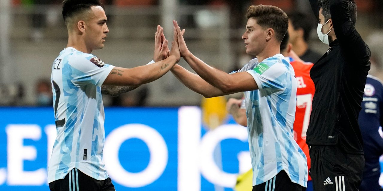 Argentina busca estirar su invicto ante Colombia que se juega la clasificación