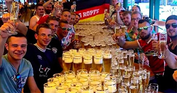 Insólito: un equipo de fútbol de Alemania desayuno 600 cervezas