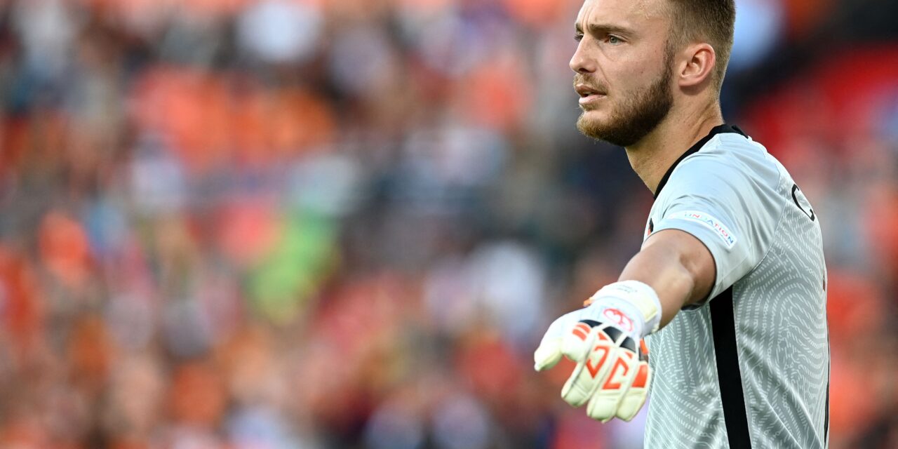 La decisión del Valencia CF con Jasper Cillessen