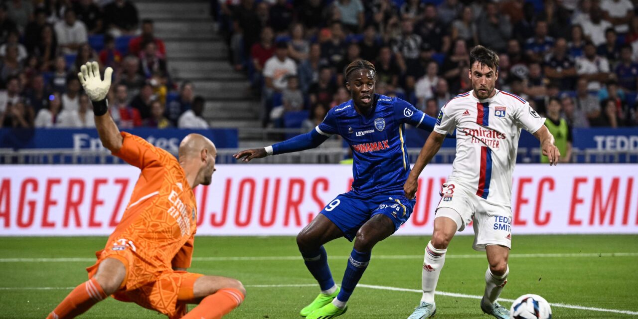 Atención Argentina: Así fue el primer gol de Tagliafico en el Olympique de Lyon