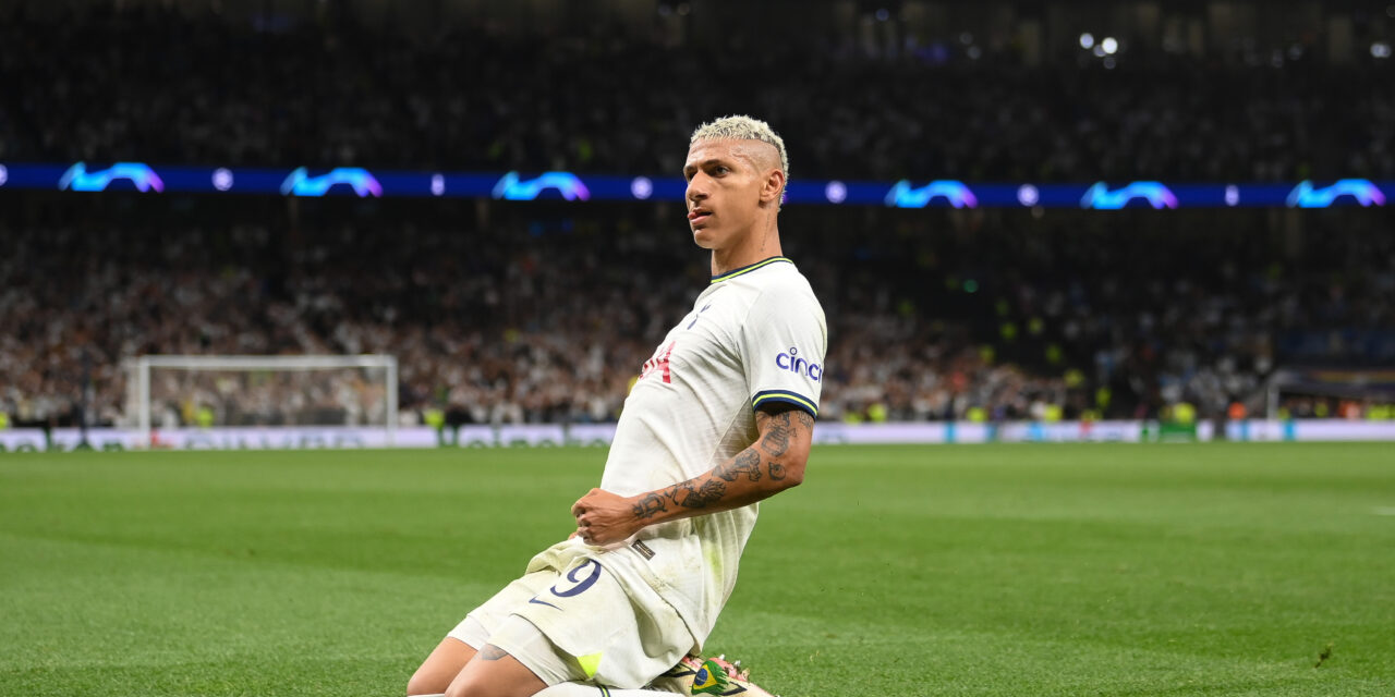 Lloró con su primer gol en Champions y se lo dedico a su padre: «Han sido años luchando y siempre estuviste a mi lado»