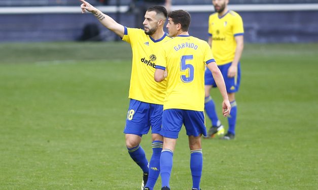 Deja el Cádiz CF el último héroe de Segunda B, Don Jon Ander Garrido