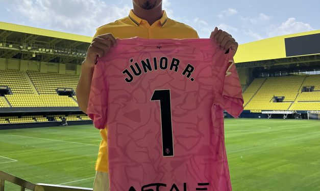 Luiz Júnior, presentado con el Villarreal CF